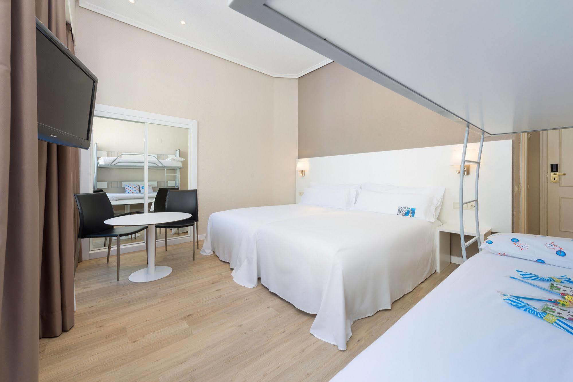 Hotel Madrid Gran Via 25, Affiliated By Melia Exterior foto